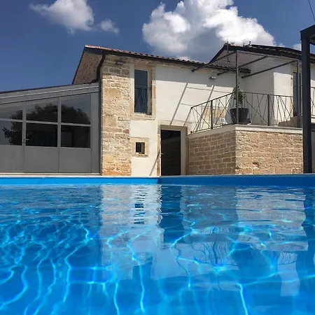Villa In Barat, Kanfanar With Outdoor Swimming Pool And Wifi